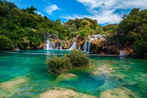 Die Kaskaden der Krka-Wasserfälle, ein Meisterwerk der Natur