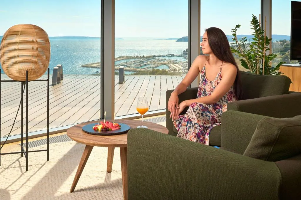 Radisson split hotel