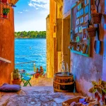 Rovinj Kroatien, Stadtdorf von Rovinj Kroatien, bunte Stadt mit Kirche und altem historischem Haus am Hafen
