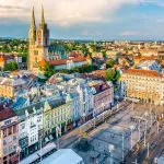 Luchtfoto Zagreb hoofdstad Kroatië. / Luchtfoto van het oude stadscentrum van de hoofdstad van Kroatië, Zagreb, Europa.